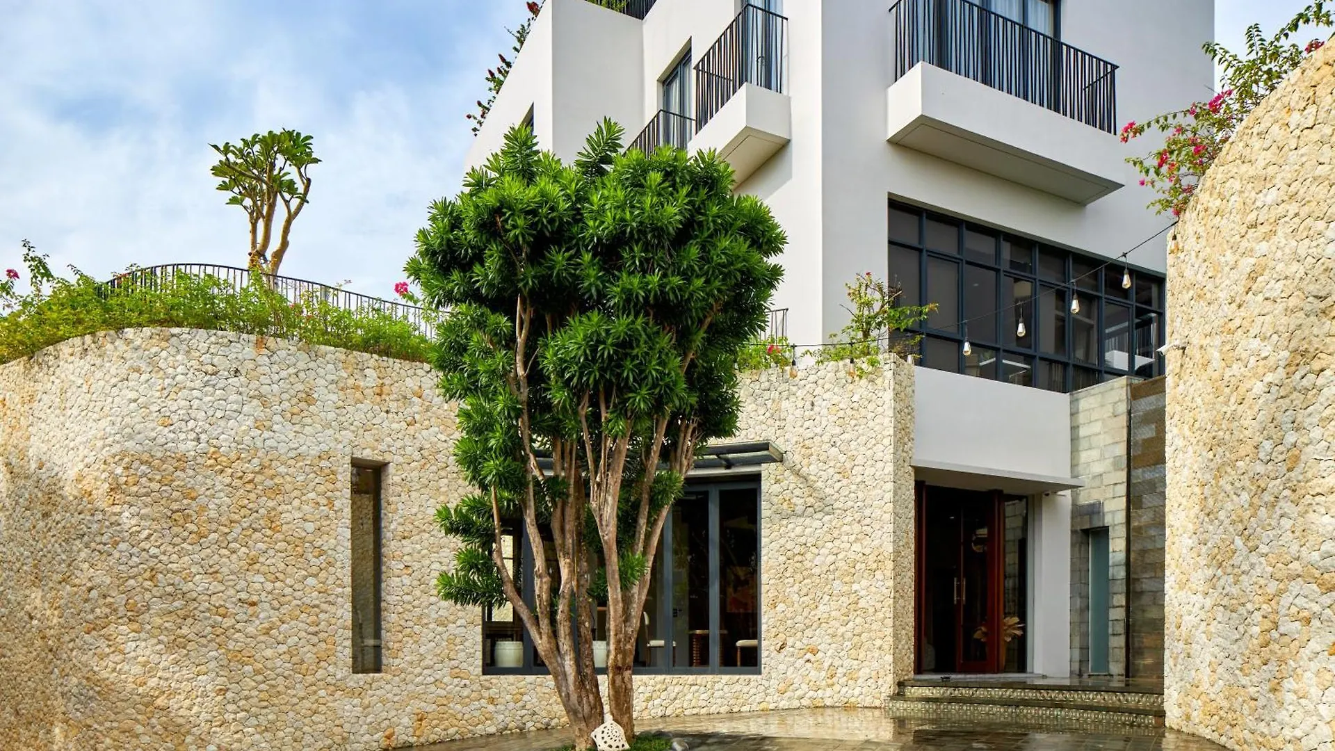 Hotel Aahana Village Bali Canggu